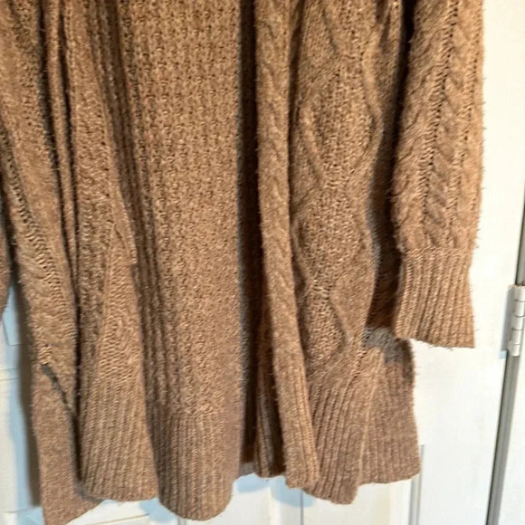 A new day tan cardigan size XS - Picture 2 of 4